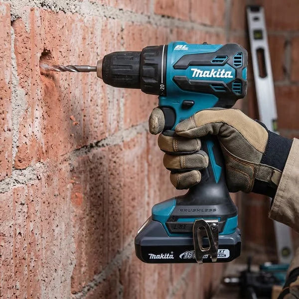 Furadeira e Parafusadeira Makita DHP490WVX a Bateria Brushless 18V 1/2"